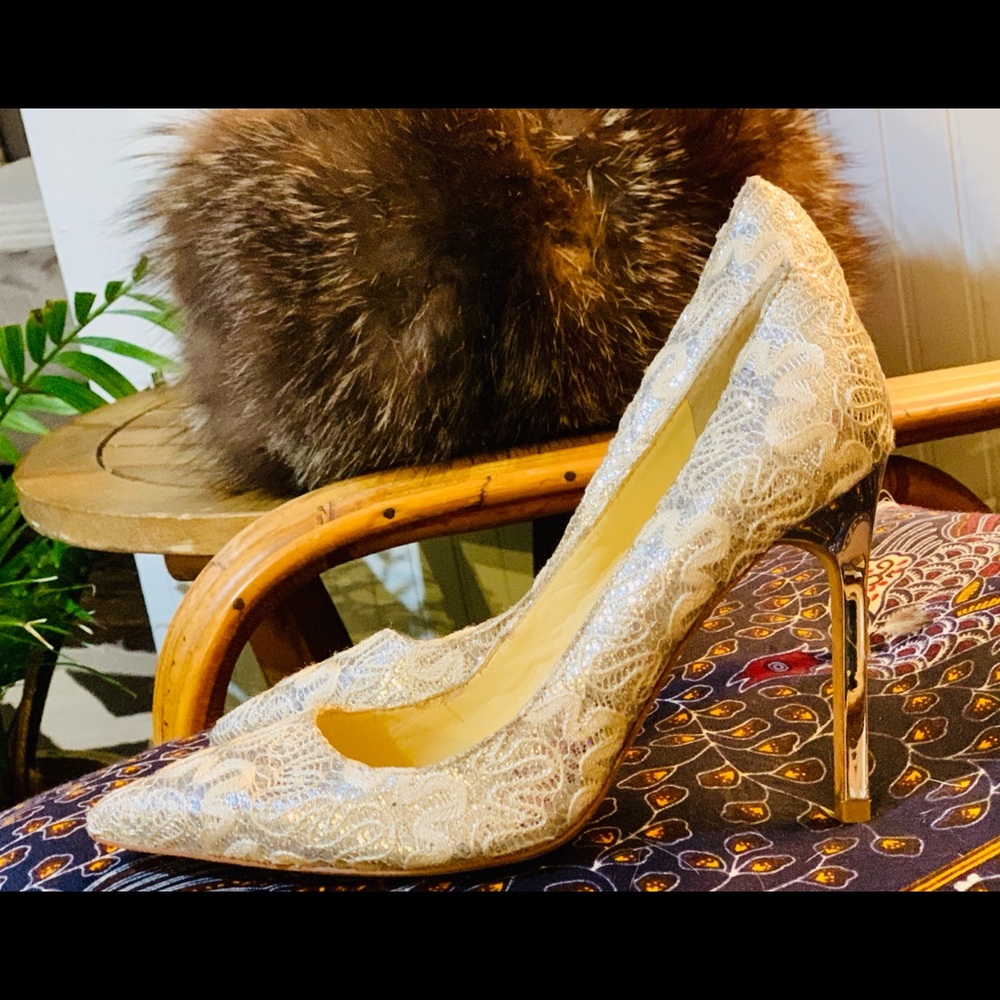 Ivanka Trump Mirrored Solver / White Heels